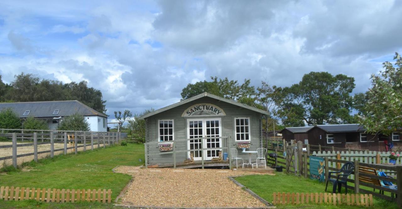 Owls Nest Log Cabin Morpeth Exterior photo